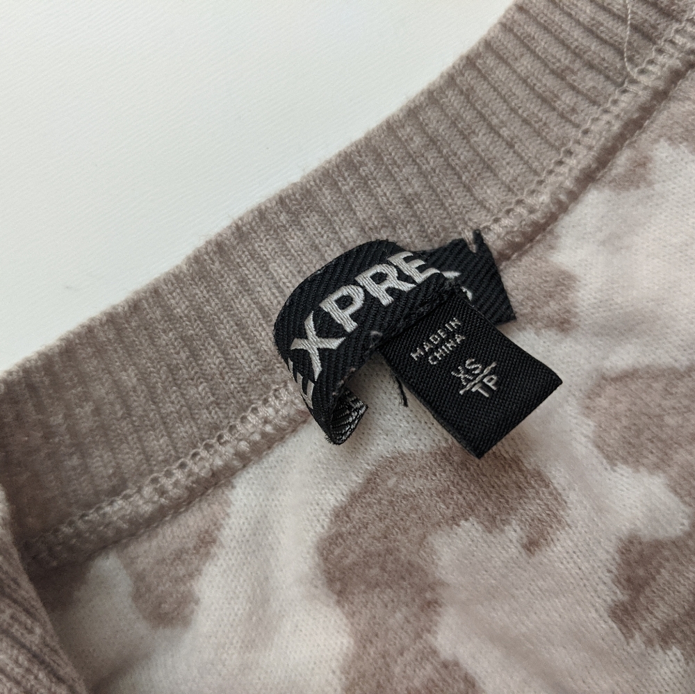 Express Leopard sweater - Picture 3 of 4